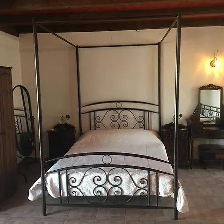 Agia Anna Apartments آيا آنا