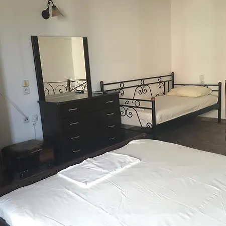 شقة Agia Anna Apartments